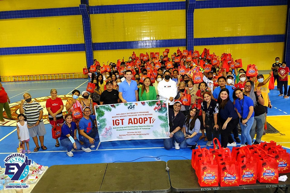HOLIDAY OUTREACH PROGRAM